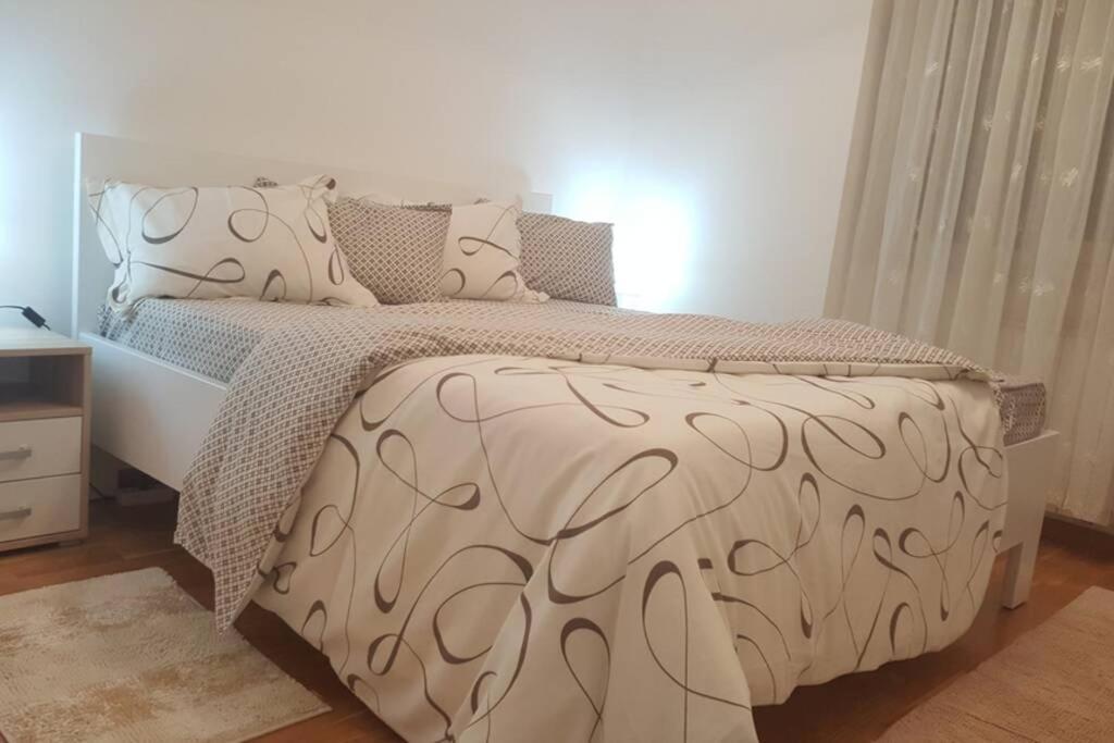 Fantasy Apartment Tuzla Buitenkant foto