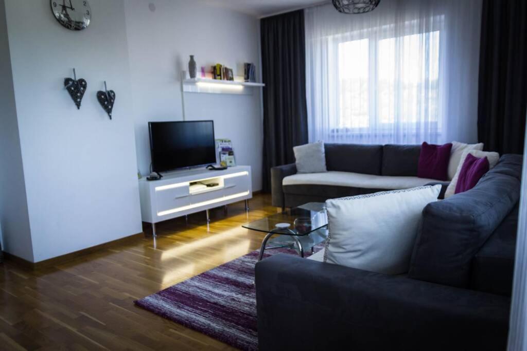 Fantasy Apartment Tuzla Buitenkant foto