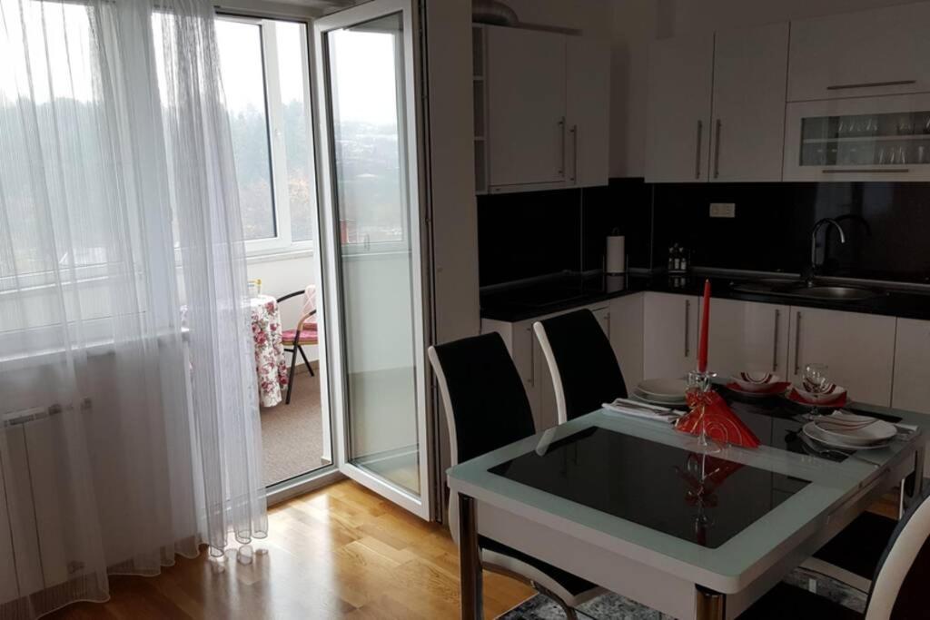 Fantasy Apartment Tuzla Buitenkant foto