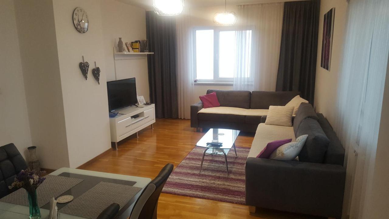 Fantasy Apartment Tuzla Buitenkant foto
